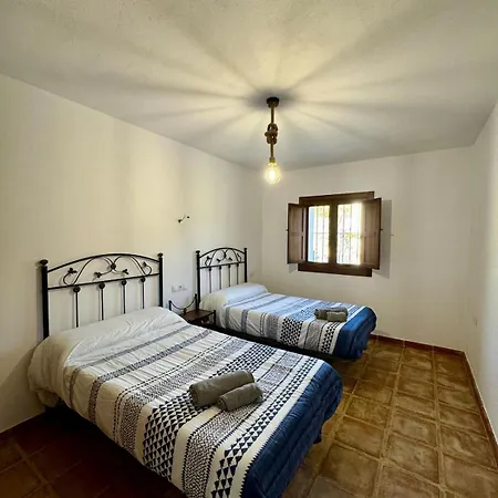 Con Piscina Don Juan Holiday home *