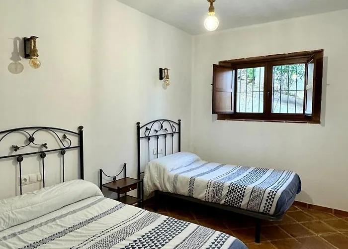 Con Piscina Don Juan Holiday home *